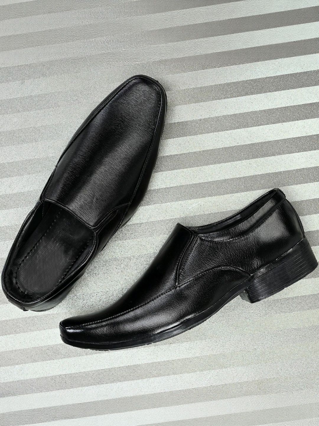 Groofer Men Black Formal Slip-On Shoes-picture-35