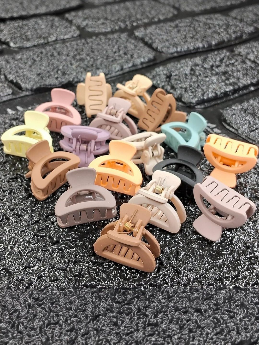 DIVASTRI Set Of 10 Matte D-Shaped Hair Clips-image-8