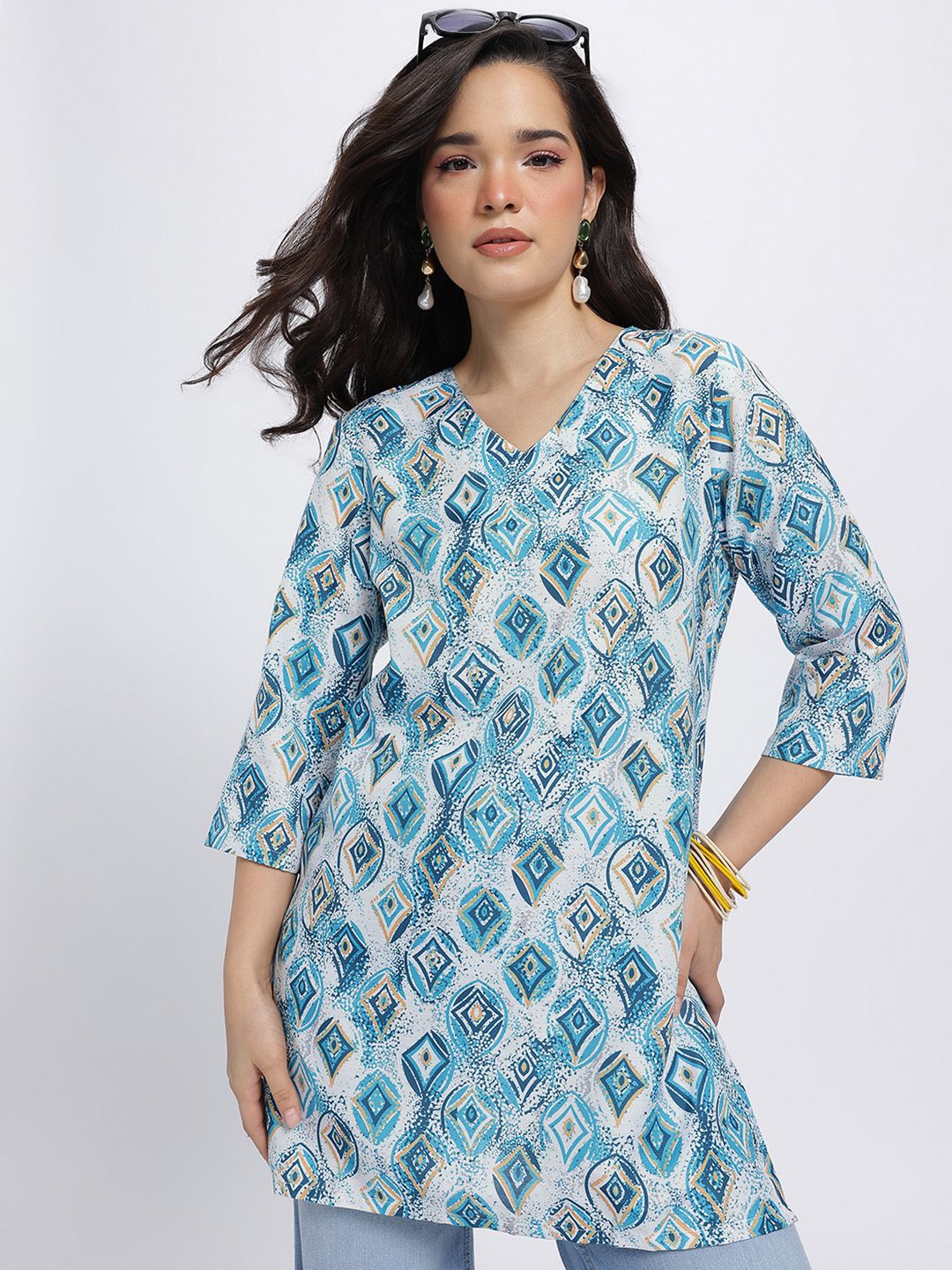 Anouk Rustic Printed V-Neck Straight Kurti-picture-22