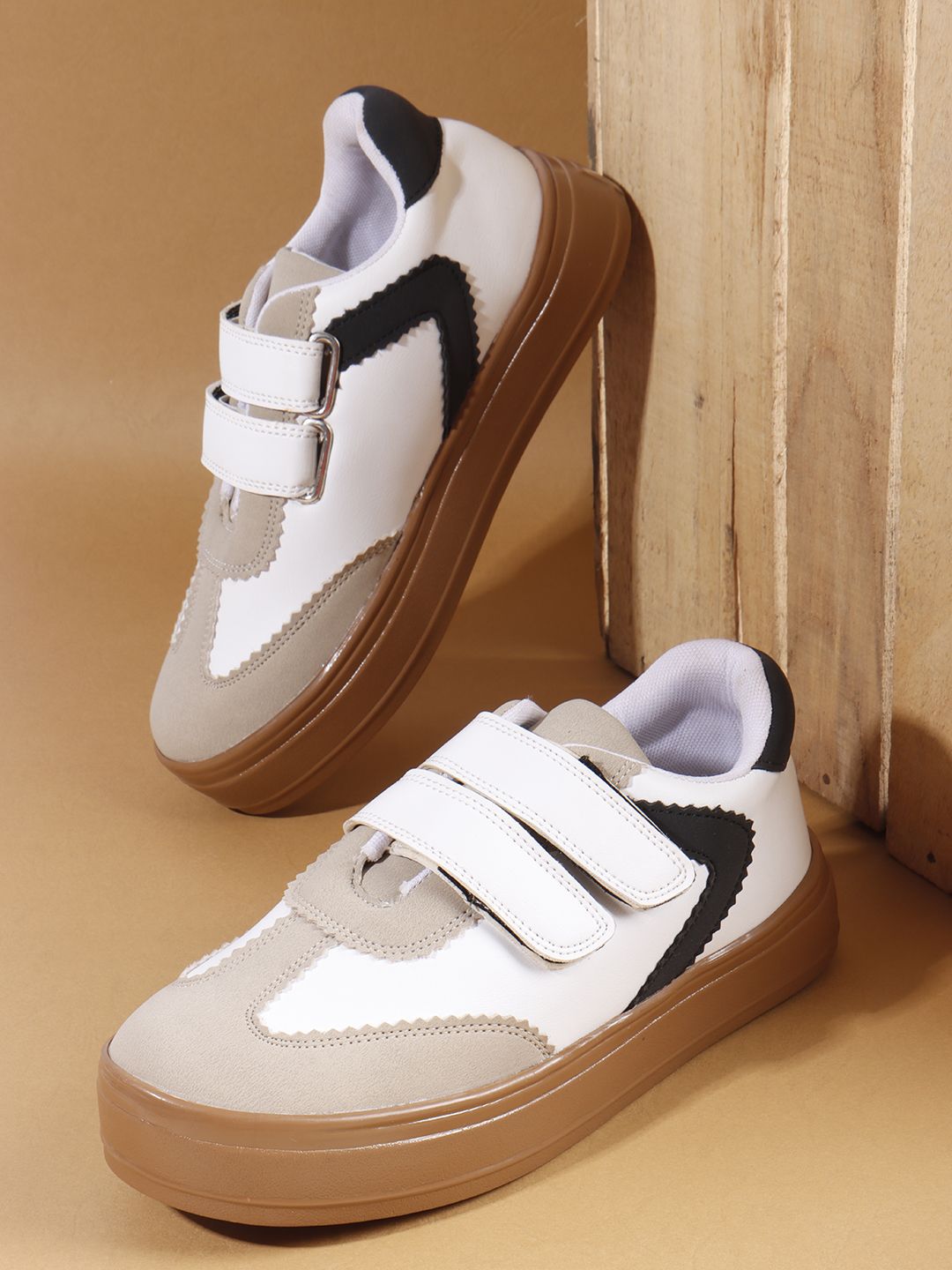 VENDOZ Women Colourblocked Round Toe Sneakers-picture-24