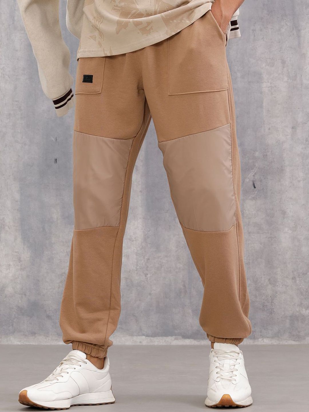WROGN Men Cotton Mid-Rise Relaxed-Fit Joggers-picture-10