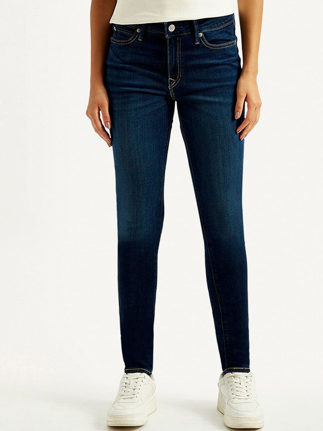 Levis Women Classic Skinny Fit Mid-Rise Light Fade Stretchable Jeans-picture-15