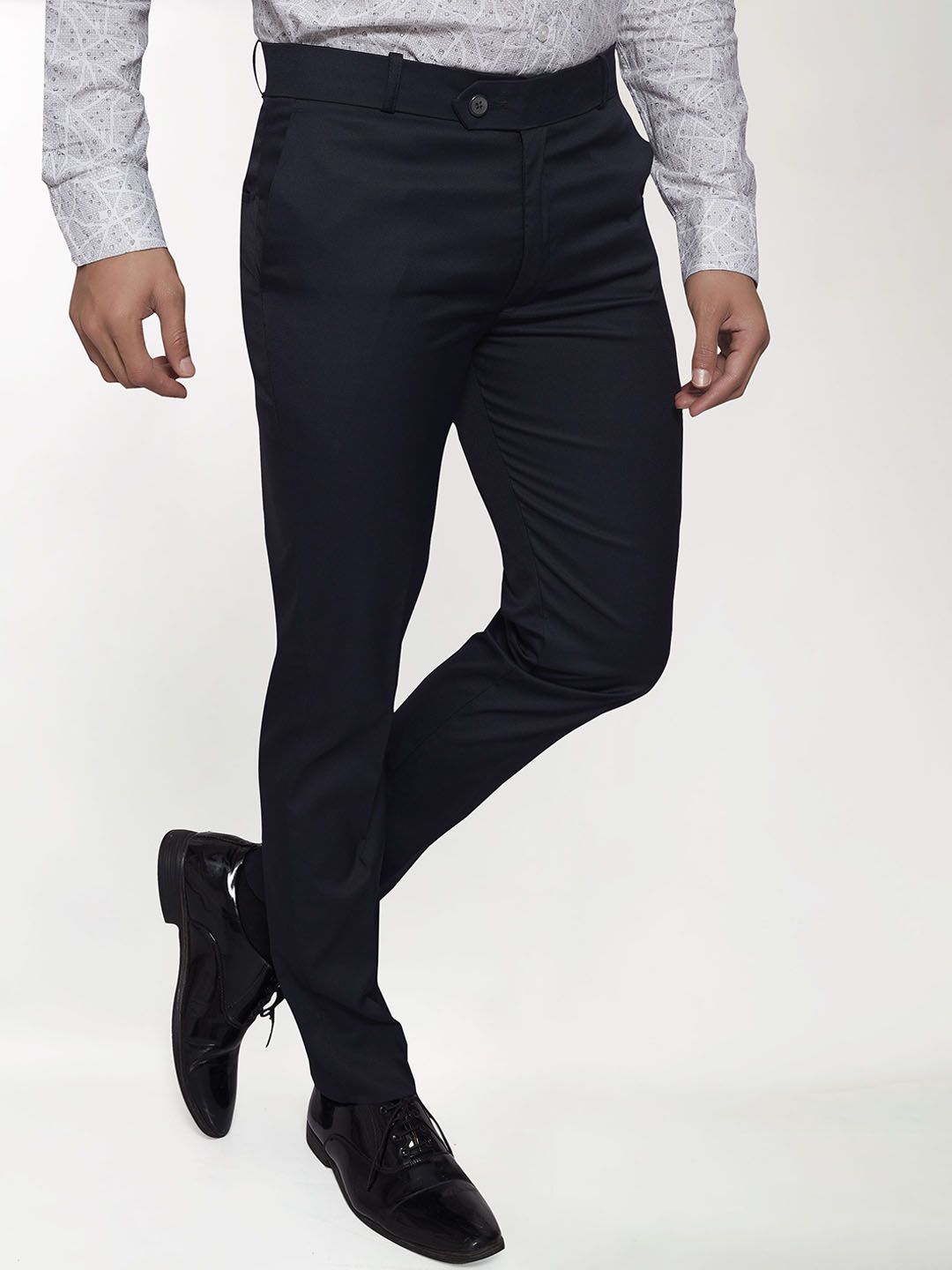 THE BEETEL HOUSE Men Relaxed Regular Fit Mid-Rise Formal Trousers-picture-15