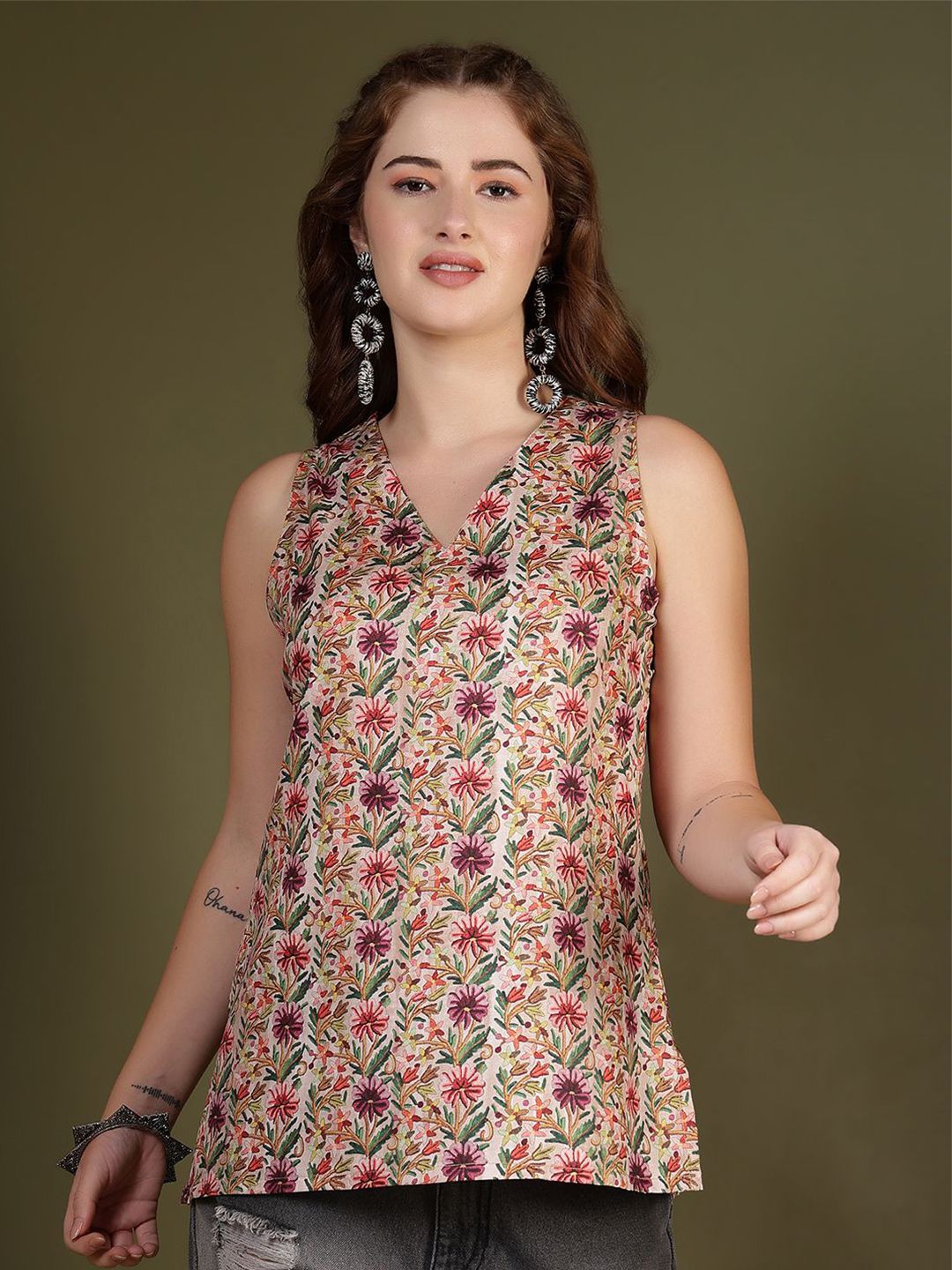 Anouk Rustic Floral Printed V-Neck Pure Crepe Kurti-picture-16