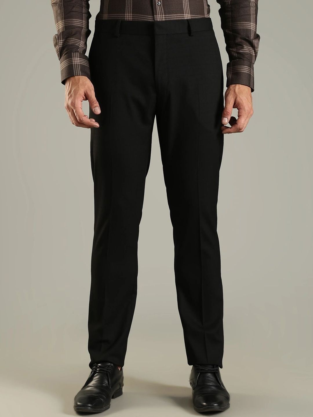 Tommy Hilfiger Europe Men Solid Mid Rise Formal Trousers-picture-13