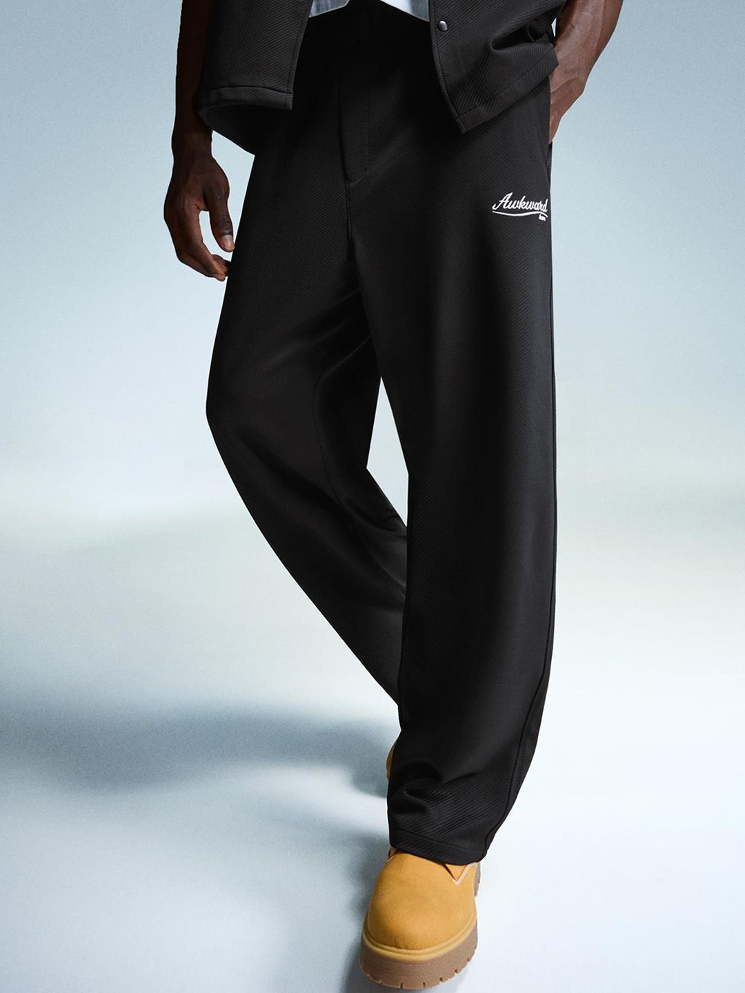 Bershka Men Relaxed Trousers-picture-35