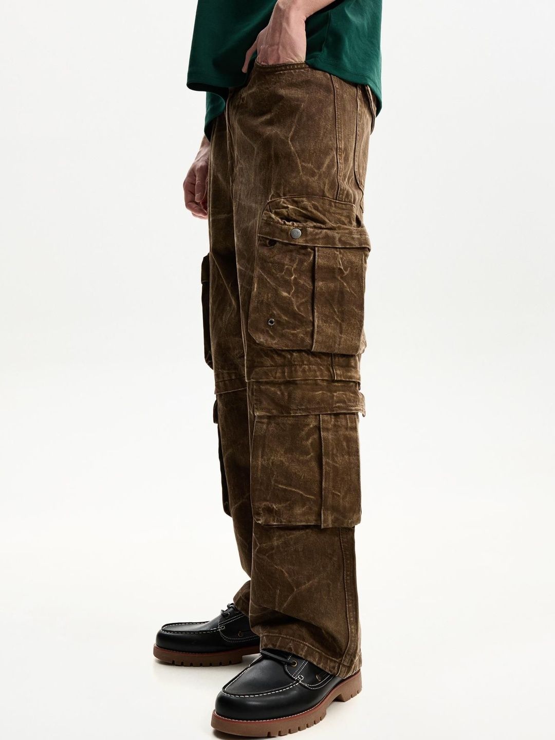 Bershka Men Mid-Rise Relaxed Cotton Cargos-picture-36