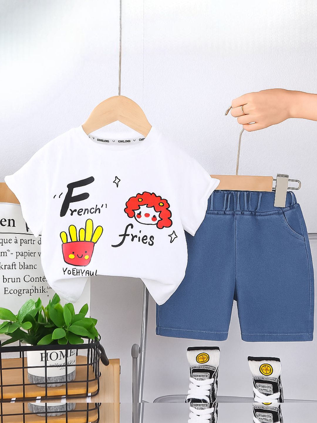 Googo Gaaga Boys Printed T-shirt with Shorts-picture-22