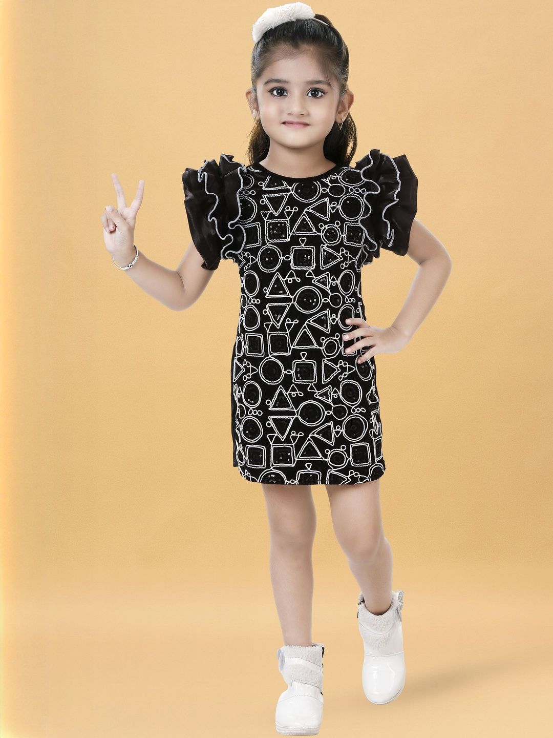 KAARIGARI Girls Black Geometric Embroidered Velvet Bodycon Dress-picture-22