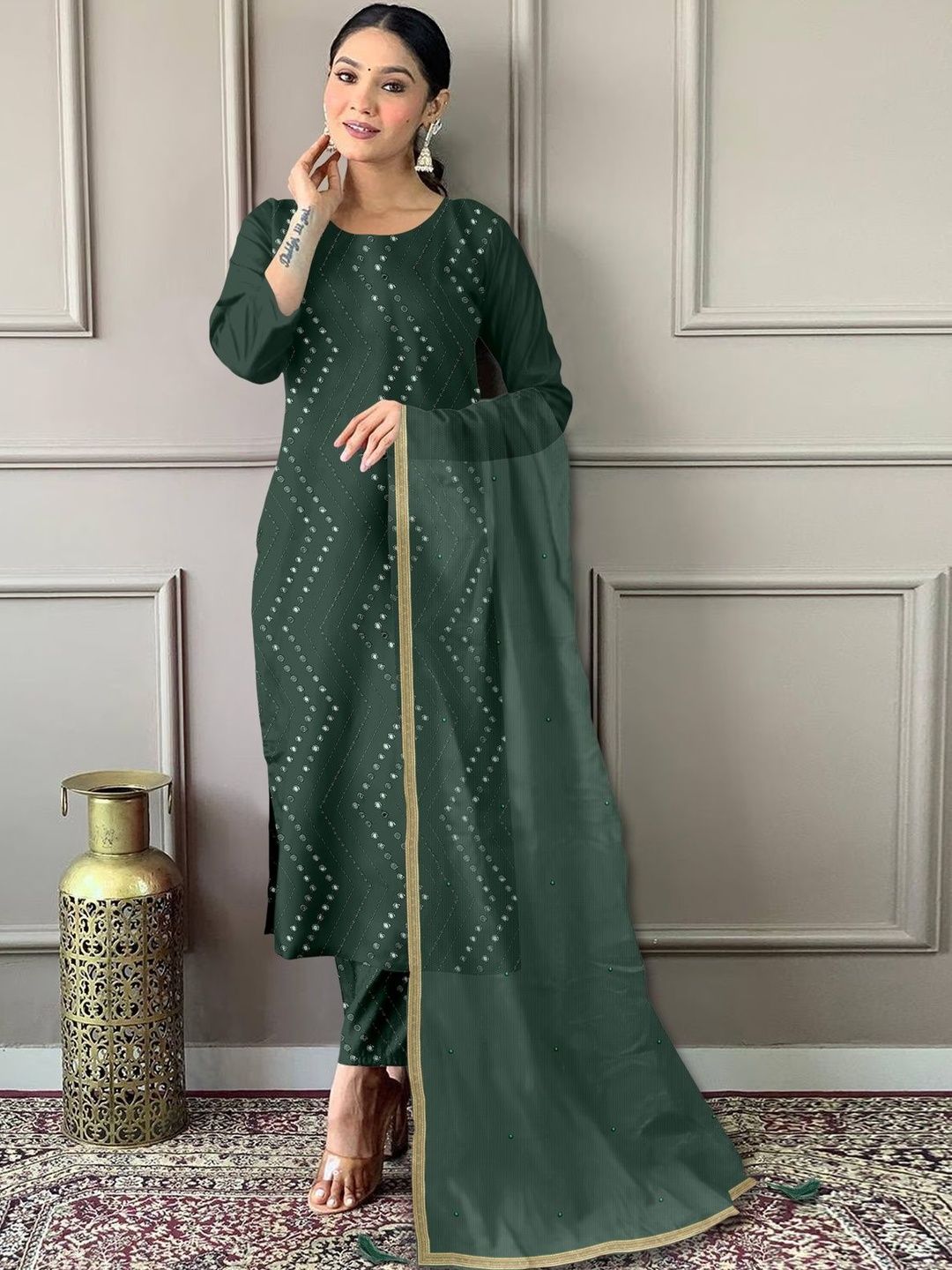 BLACK PATTI Women Embroidered Regular Thread Work Kurta with Trousers & With Dupatta-picture-27