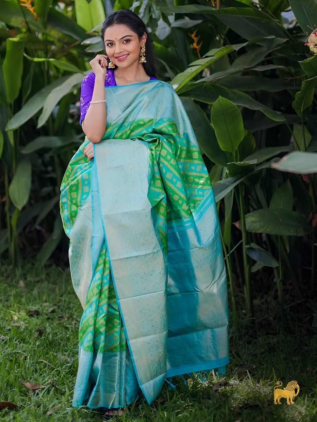 CANIZZARO Woven Design Zari Banarasi Saree-image-12