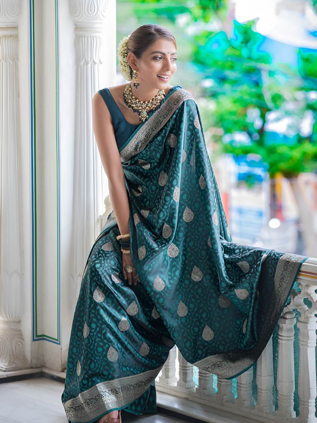 CANIZZARO Woven Design Zari Banarasi Saree-image-14