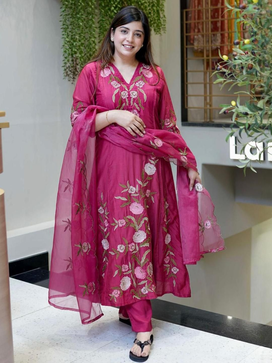 CaniBani Women Pink Embroidered Silk Blend Kurta & Trousers With Dupatta