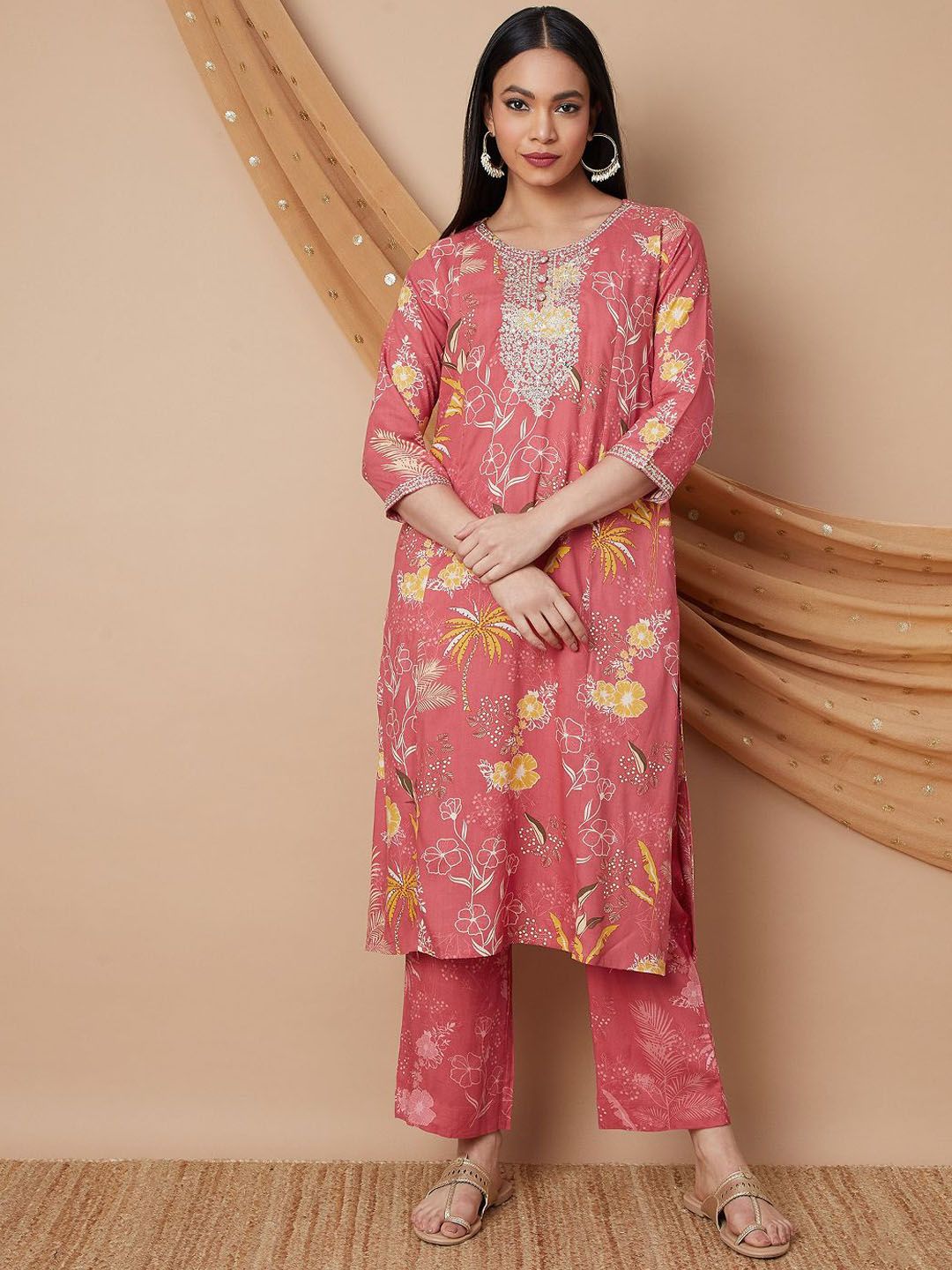 Melange by Lifestyle Women Floral Printed Kurta with Palazzos