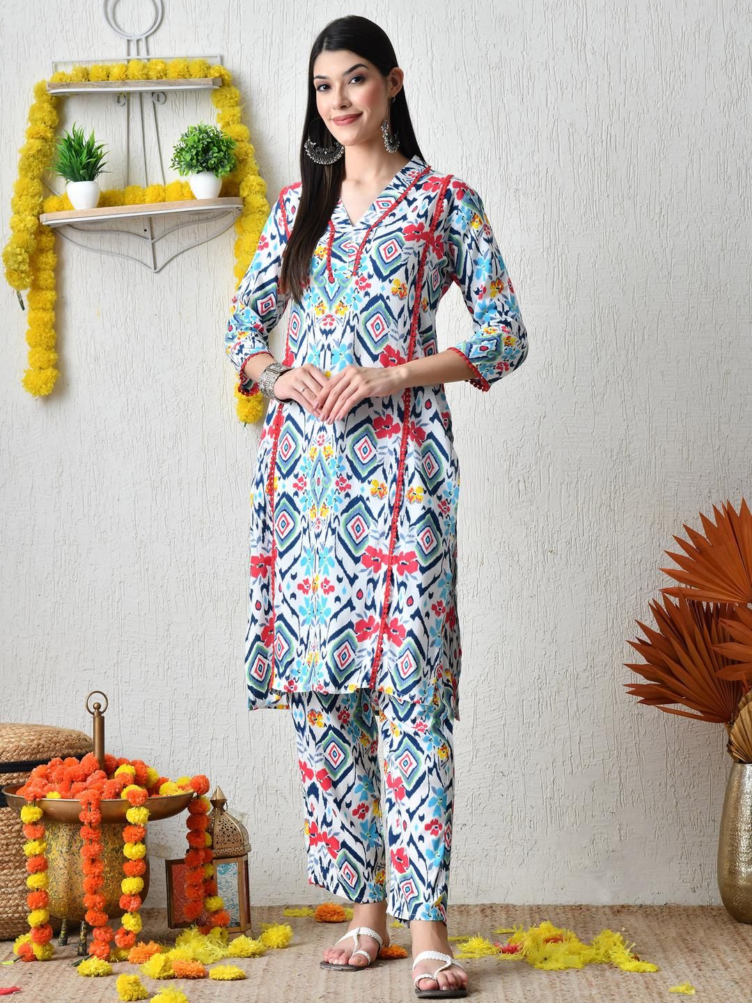 PRISCA Women Multi Viscose Rayon Kurta Set