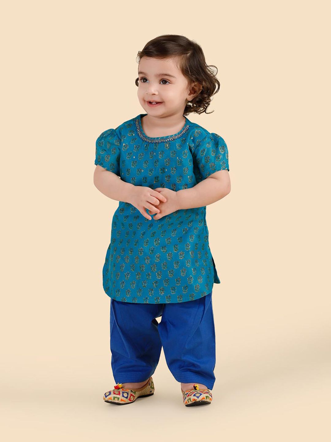 Fabindia Girls Ethnic Motifs Printed Puffed Sleeves Kurta with Salwar-picture-20