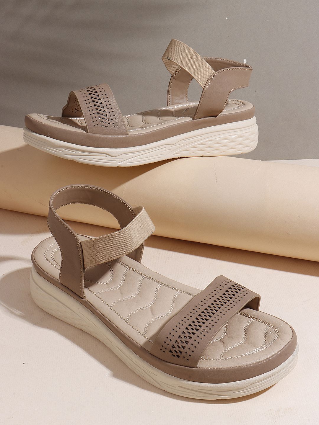 DressBerry Women Textured Open Toe Flats-picture-37