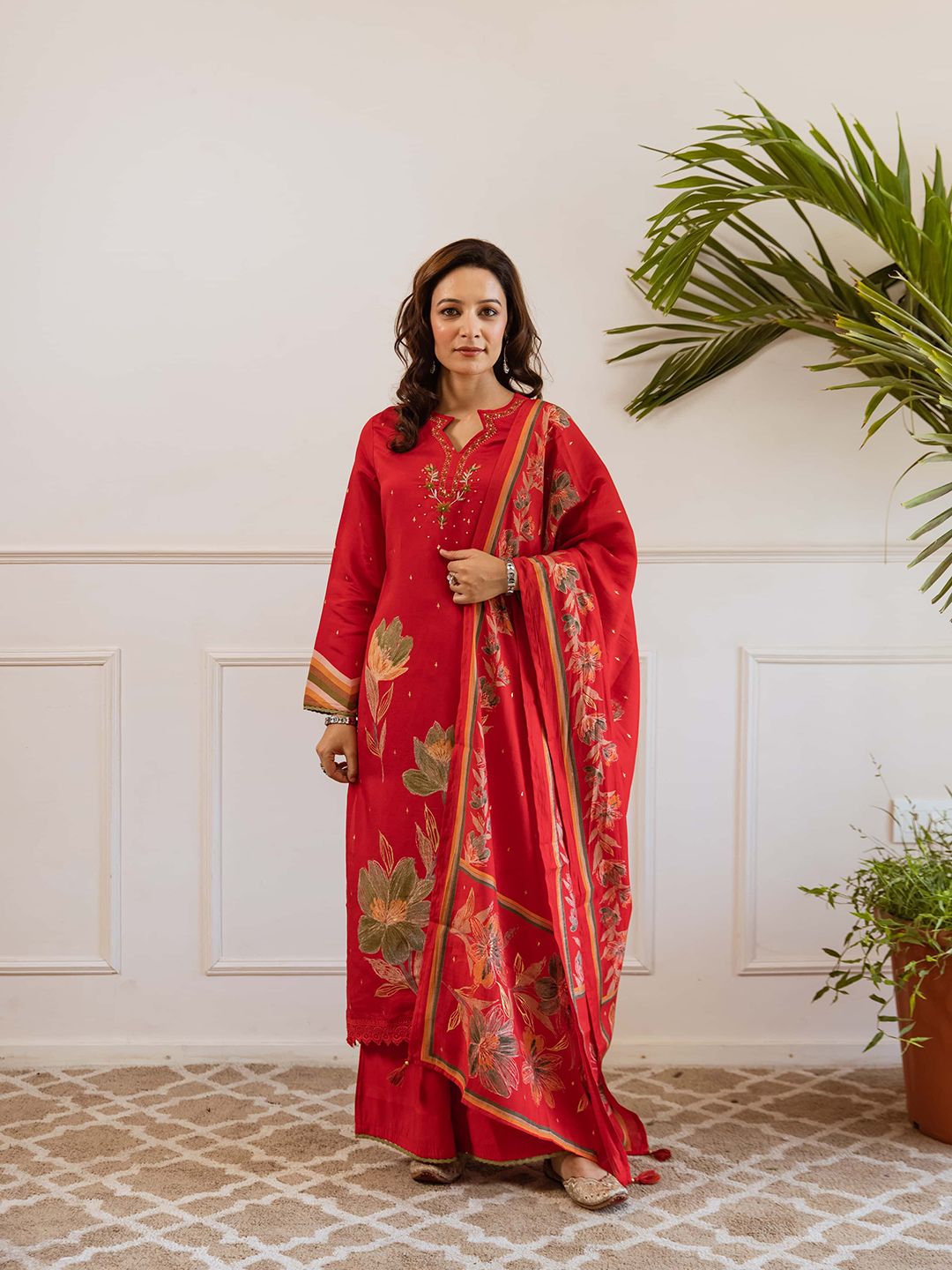 Nehamta Women Floral Printed Regular Beads and Stones Kurta with Palazzos & Dupatta