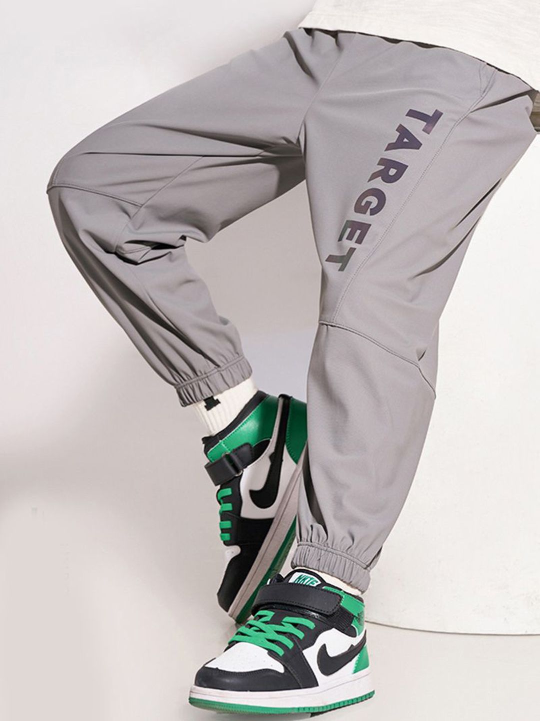 StyleCast x Revolte Boys Typography Printed Regular Fit Mid-Rise Trousers-picture-33