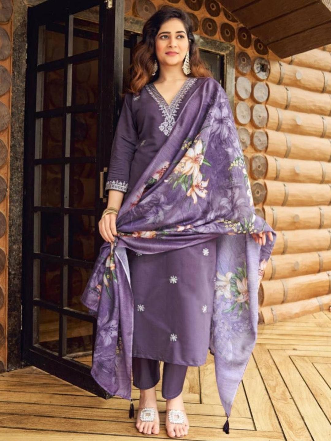 CaniBani Women Purple Embroidered Silk Blend Kurta & Trousers With Dupatta
