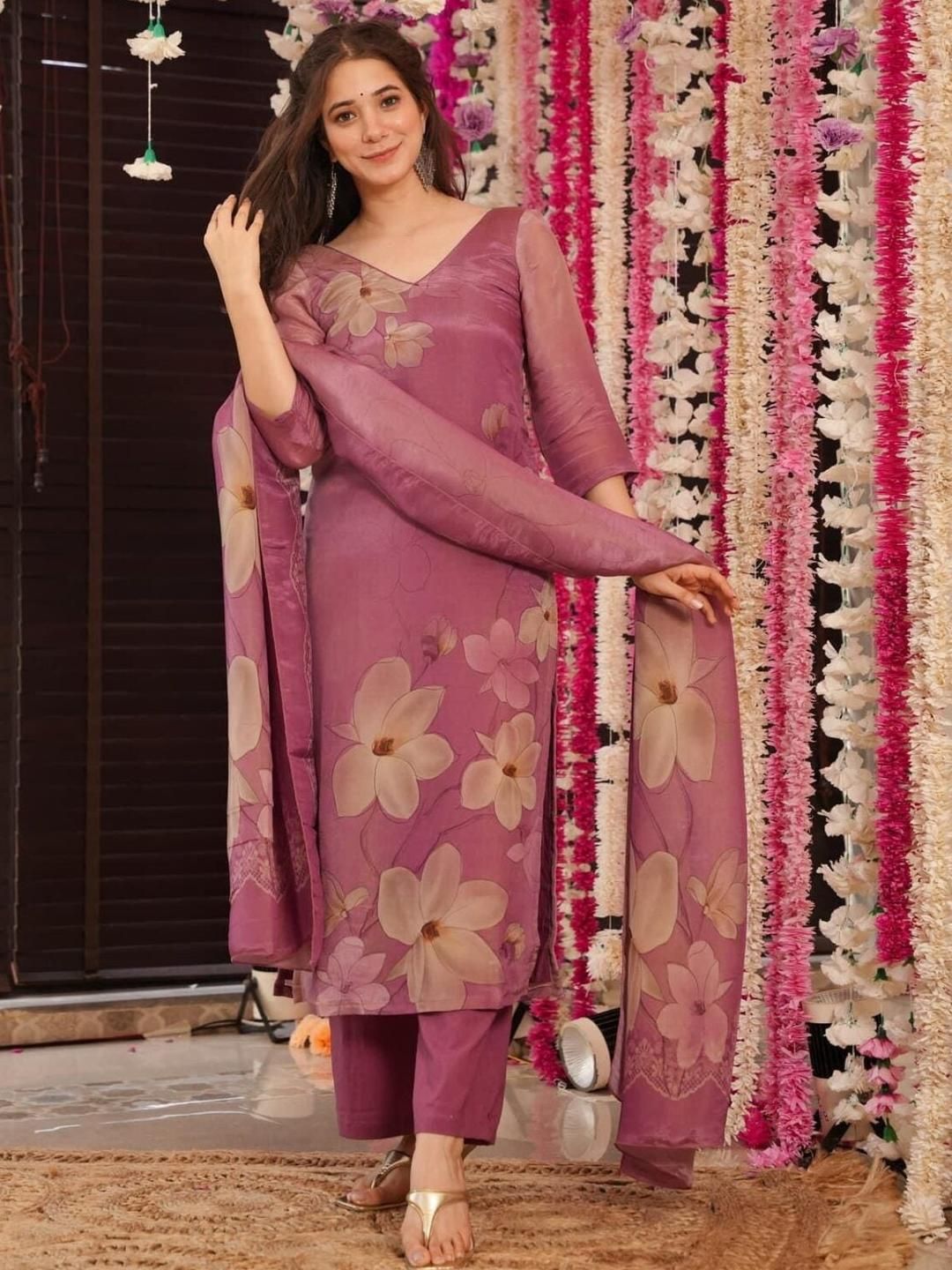 CaniBani Women Mauve Printed Silk Blend Kurta & Trousers With Dupatta