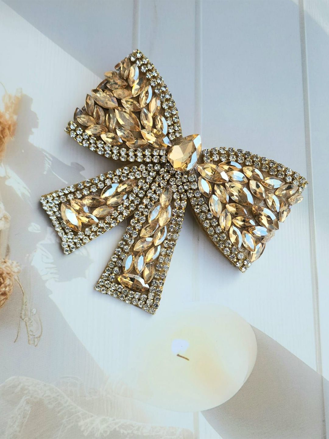 DIVASTRI Women Embellished Alligator Hair Clip-image-26