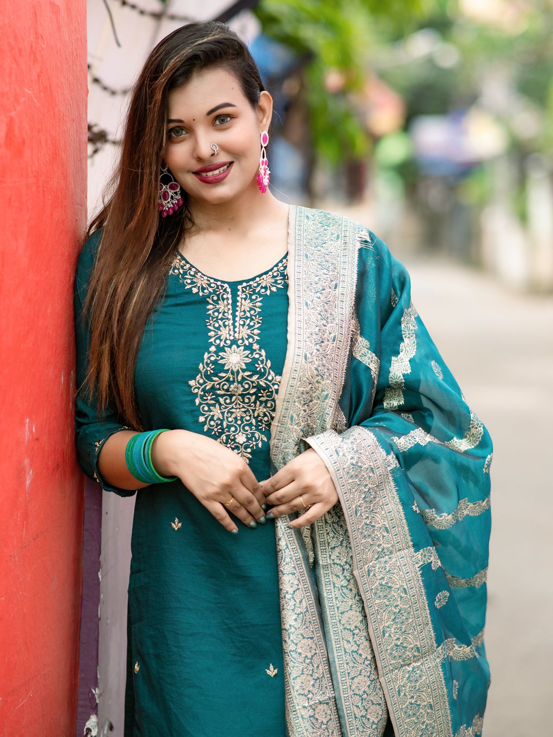 VredeVogel Women Floral Embroidered Kurta with Trousers & Woven Design Dupatta-picture-36