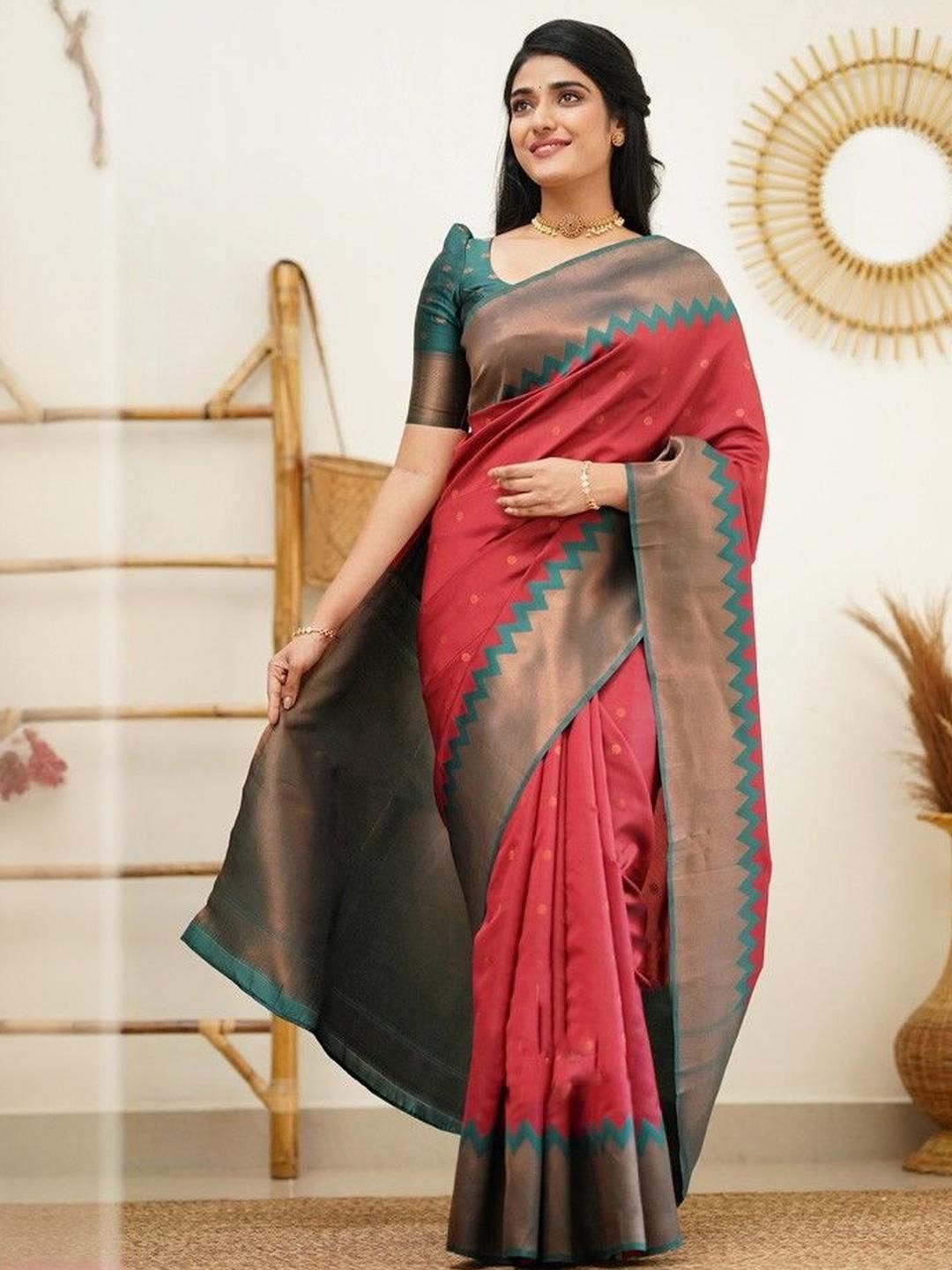 Zenophily Maroon Women Woven Kanjivaram Pure Silk Saree-picture-37