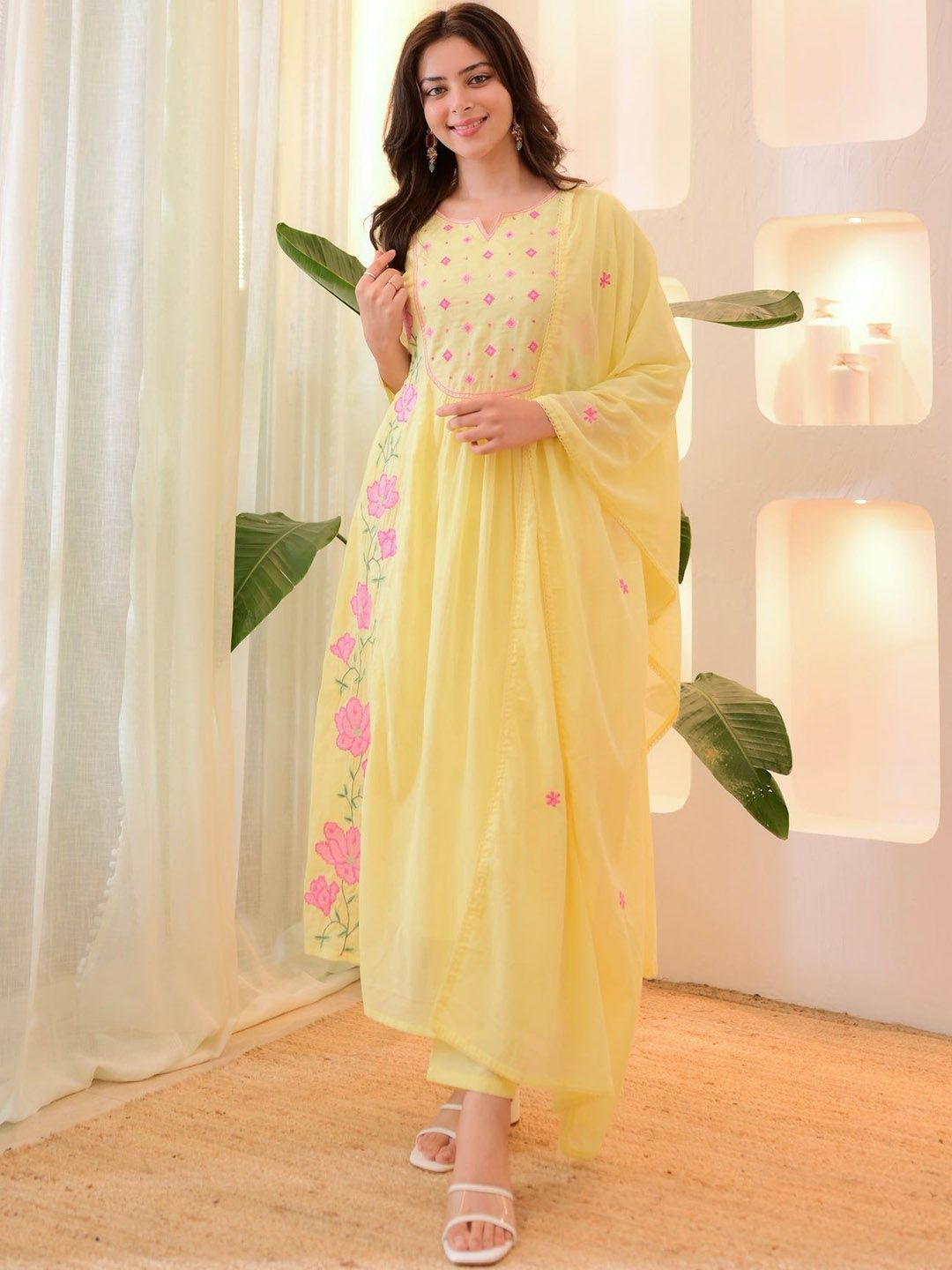 VASTRAHUT Women Floral Embroidered V-Neck Kurta with Trousers & Dupatta