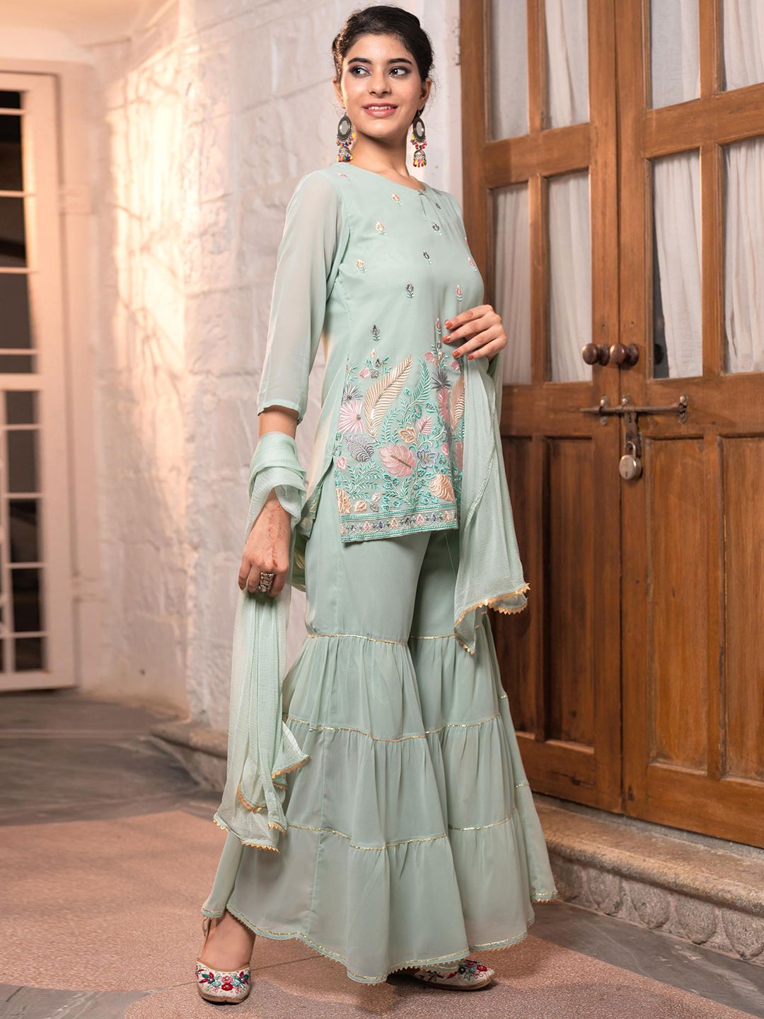 Chandbaali Floral Embroidered Keyhole Neck Sequinned Straight Kurti With Sharara & Dupatta