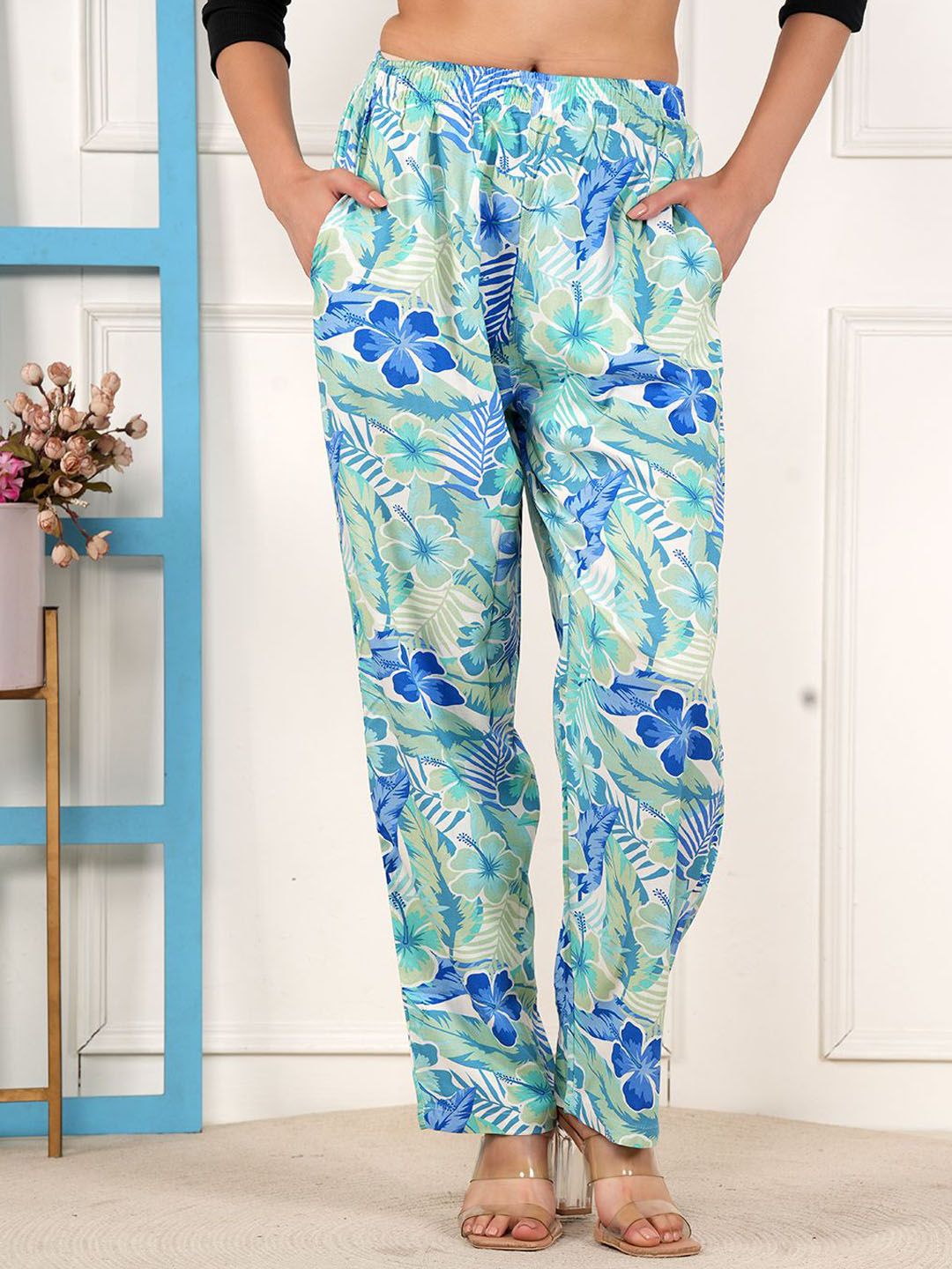 Style Shoes Printed Relaxed-Fit Straight-Leg Lounge Pants-picture-20