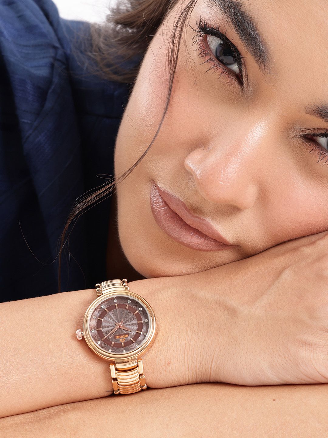 Anouk Women Brass Dial & Textured Straps Analogue Watch-image-28