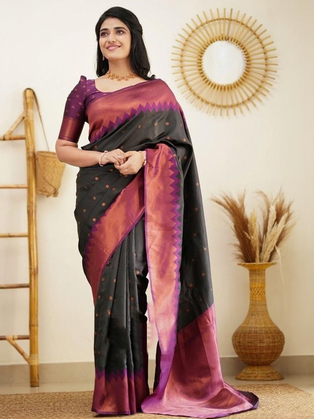 Zenophily Black Women Kanjivaram Pure Silk Saree-picture-39