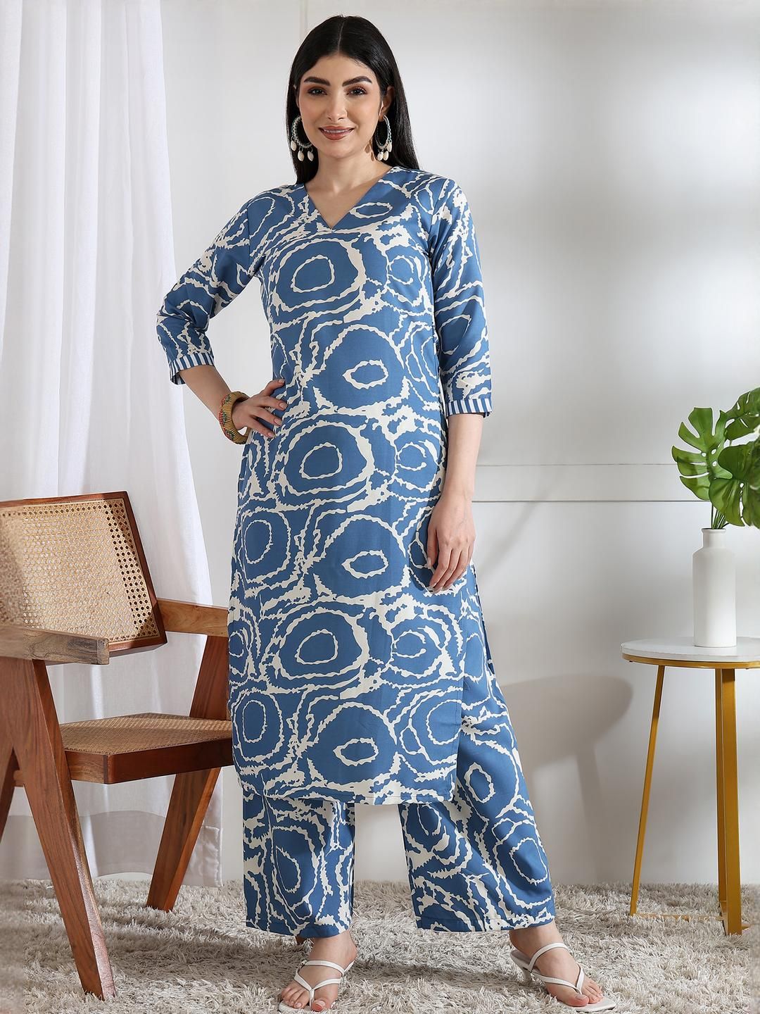Moda Rapido Women Blue Viscose Rayon Kurta Sets
