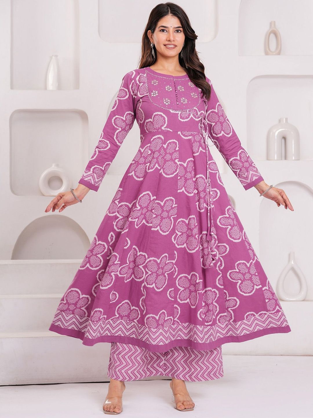 Kanahari Floral Printed Round Neck Pure Cotton Kurta With Trousers