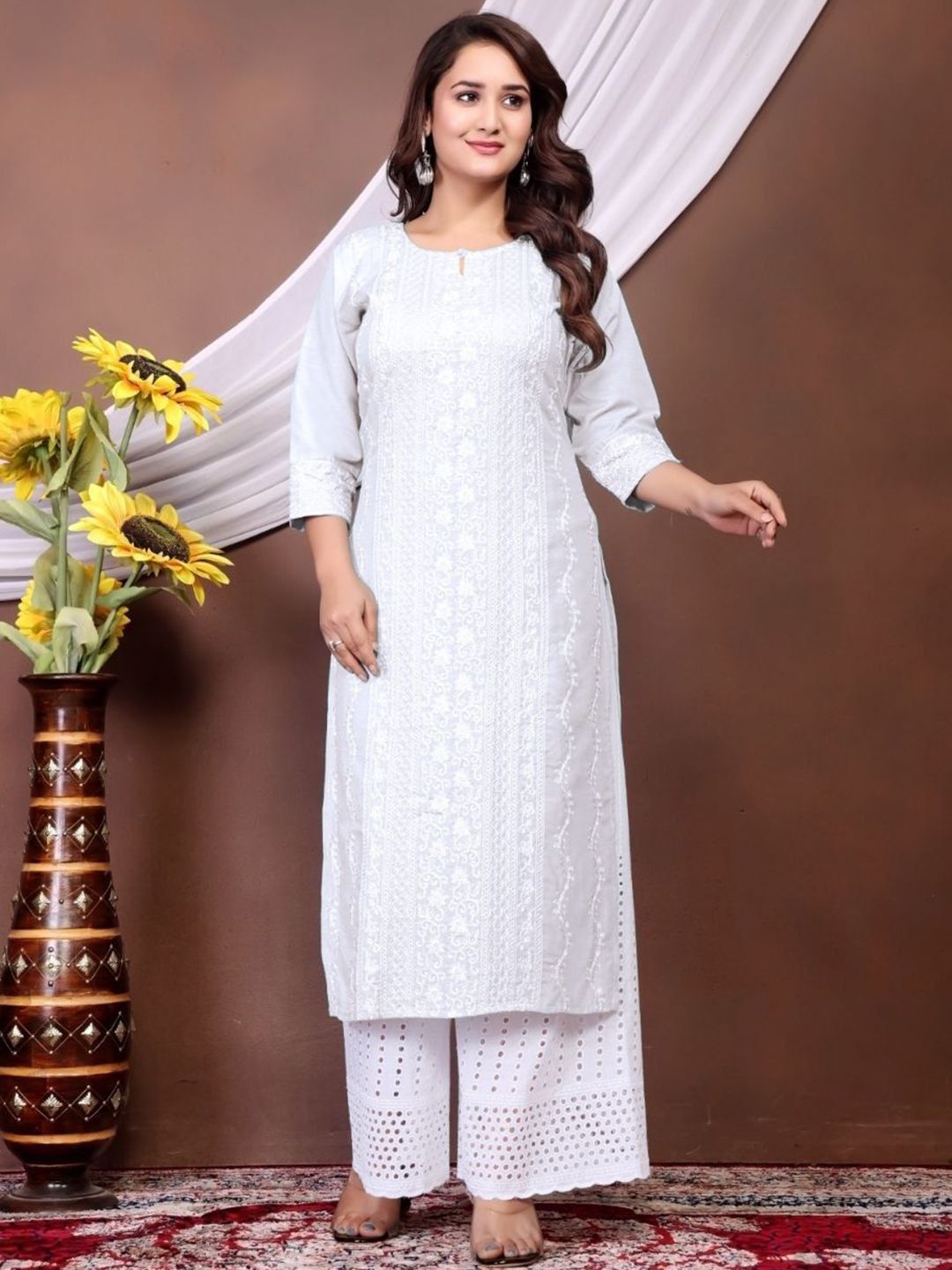 GRIOPY Ethnic Motifs Embroidered Straight Chikankari Kurta With Palazzos