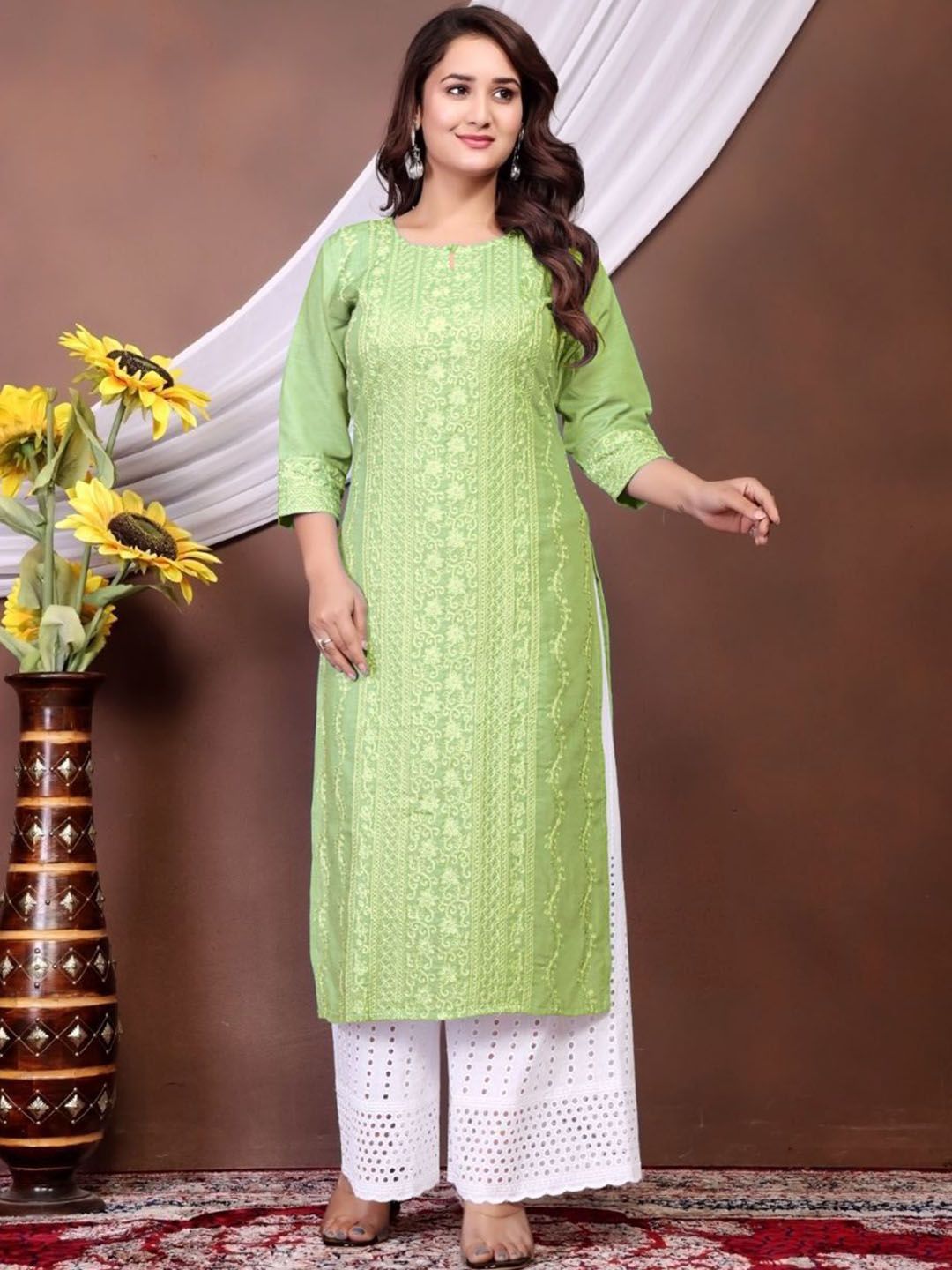 GRIOPY Women Ethnic Motifs Embroidered Regular Chikankari Kurta with Palazzos