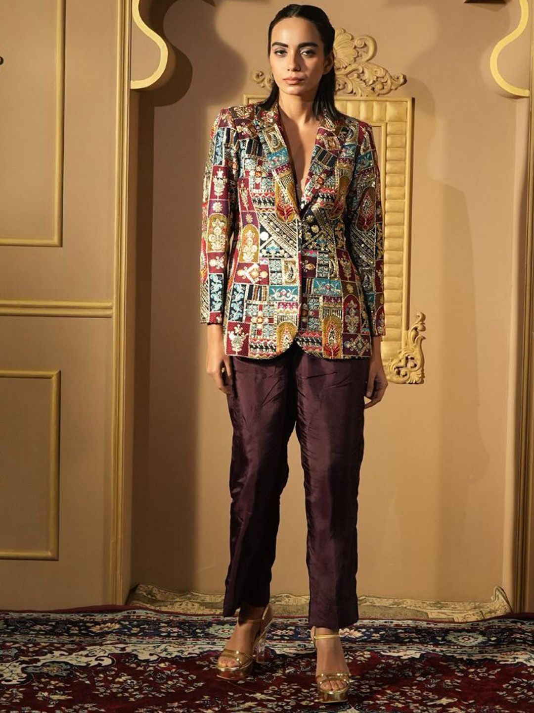 Uttaraa Women Graphic Printed Notched Lapel Blazer-picture-13