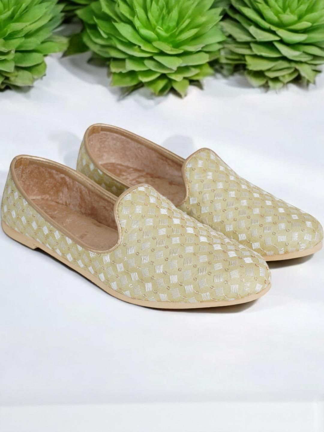 DFR Men Green Textile Loafers-picture-24