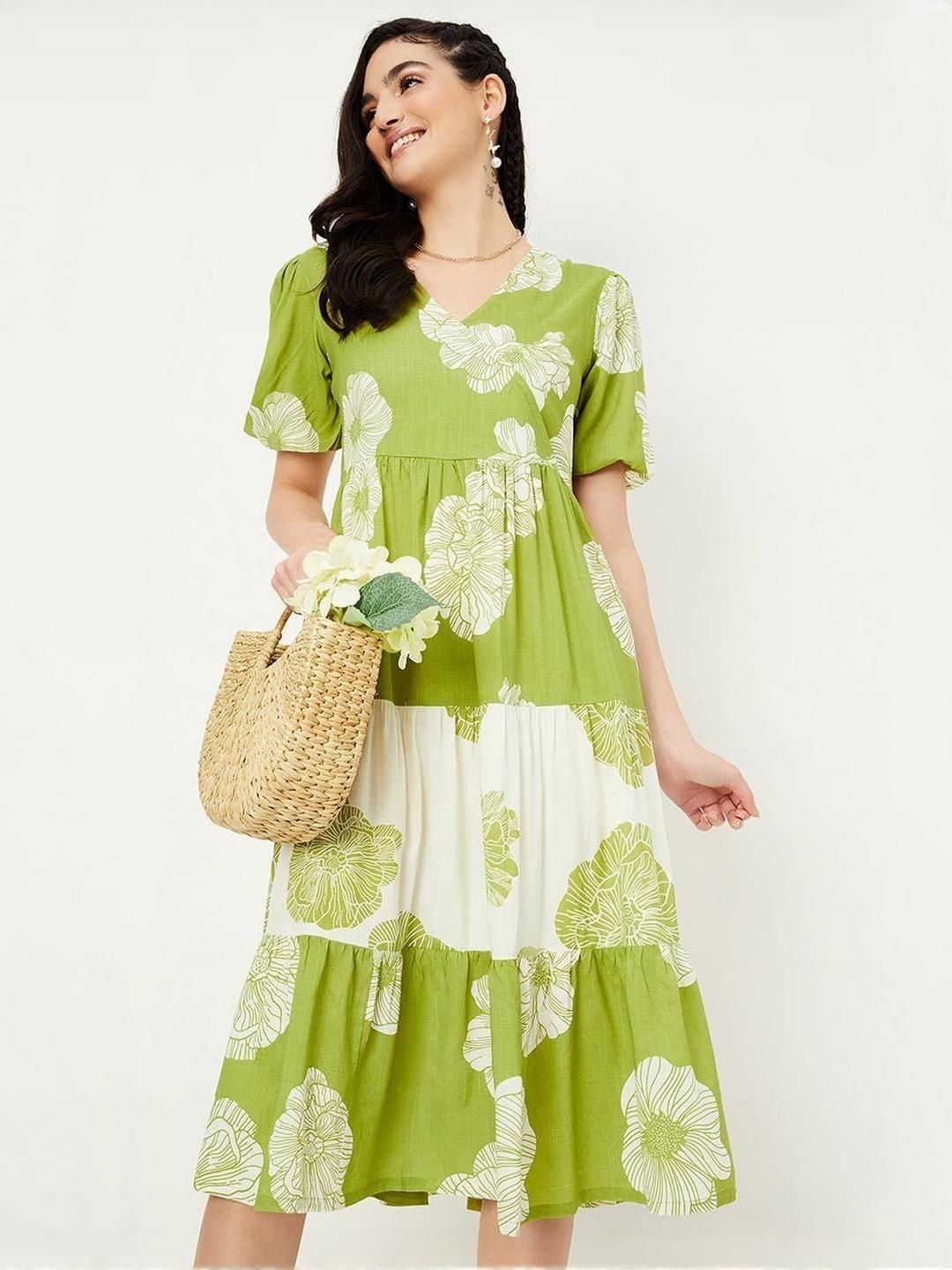 PRAGUDO Women Floral Printed Gathered A-Line Midi Dress
