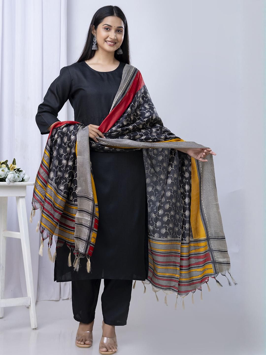 SZN Women Black Cotton Blend Kurta Sets