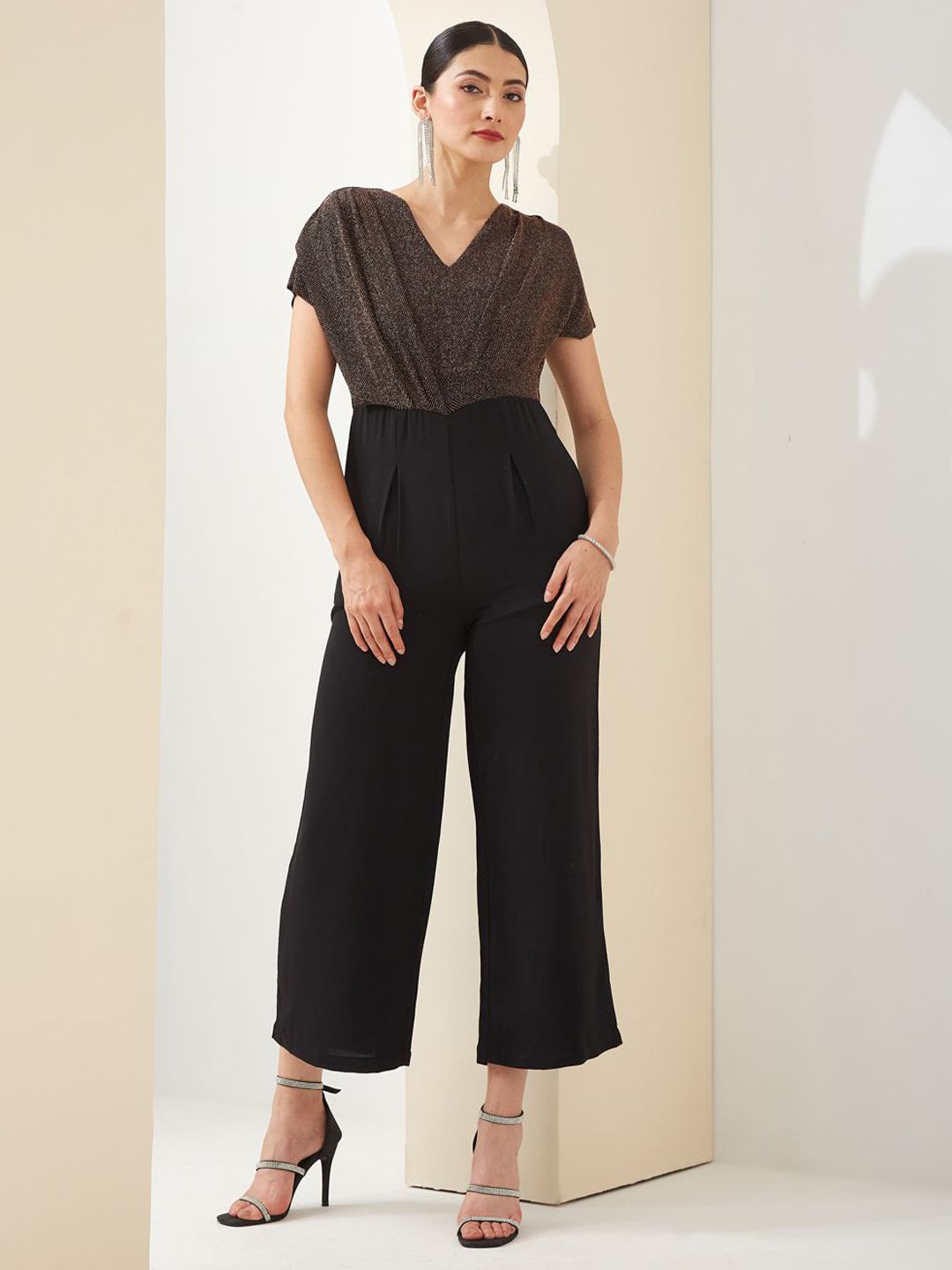 Latin Quarters Women V-Neck Basic Jumpsuit-picture-10