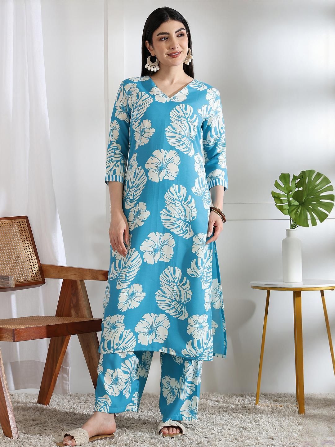Moda Rapido Women Turquoise Blue Viscose Rayon Kurta Sets