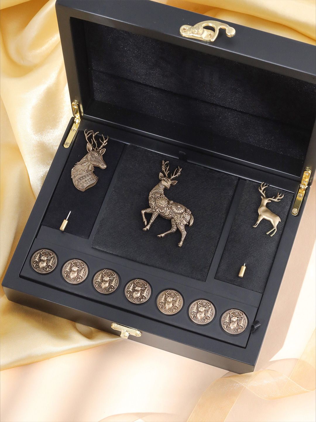 COSA NOSTRAA Men Deer Design Brooch-picture-22