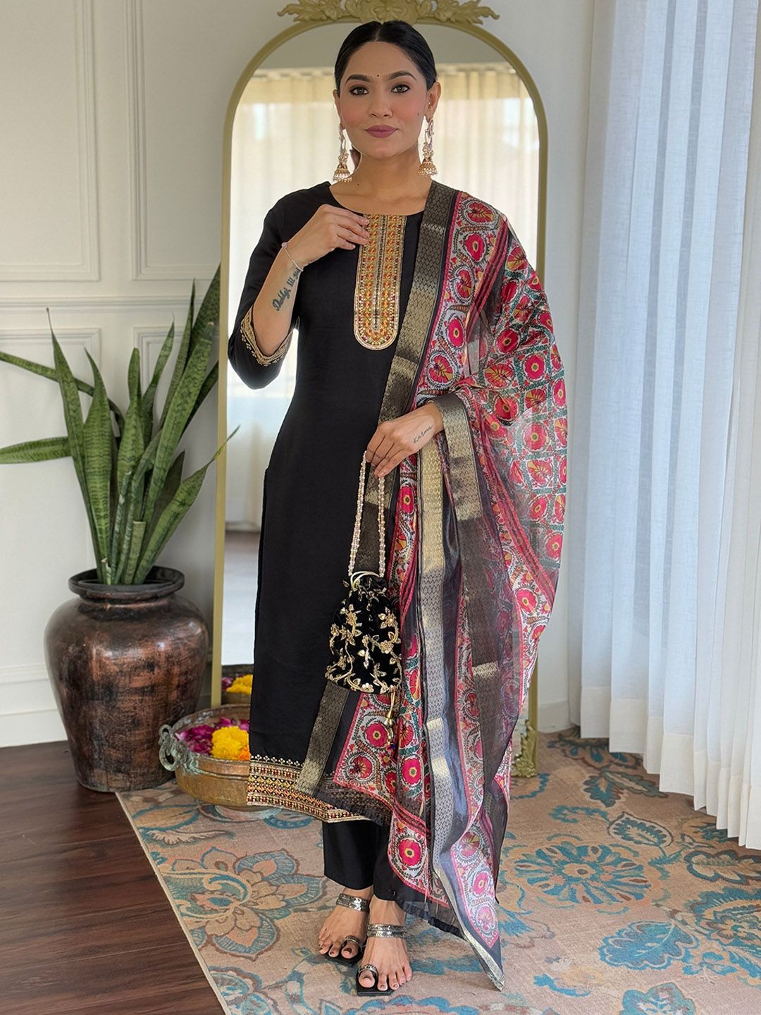 Women Woven Design Embroidered Kurta with Trousers & Dupatta