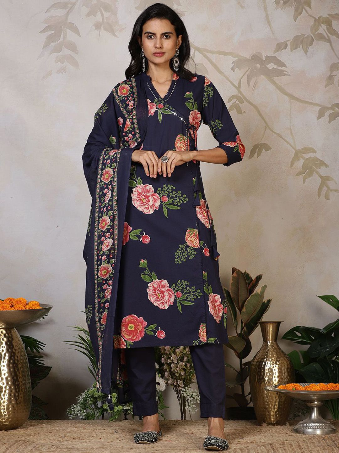 Meena Bazaar Women Floral Printed Regular Kurta with Trousers & Dupatta