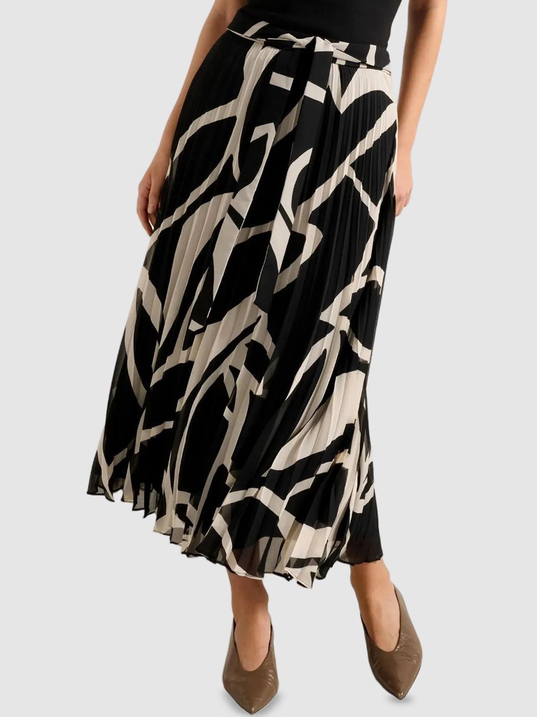 Forever New Printed Flared Pleated Midi Skirt-picture-12
