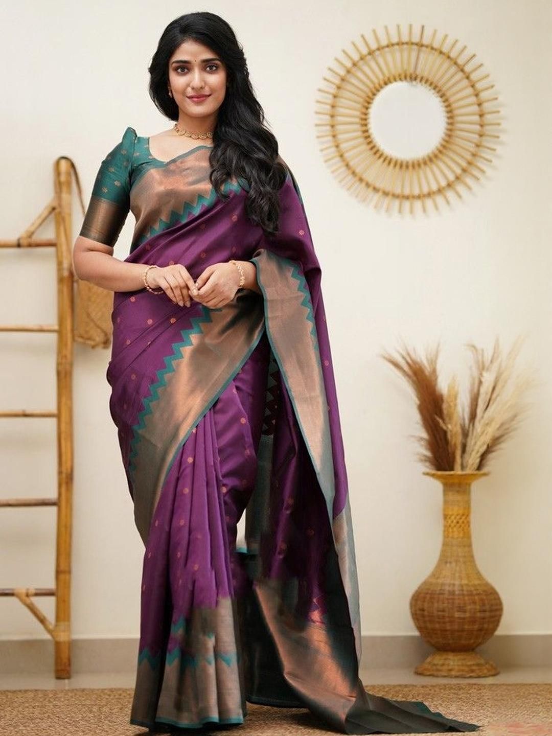 Zenophily Floral Woven Design Kanjivaram Pure Silk Saree-picture-15