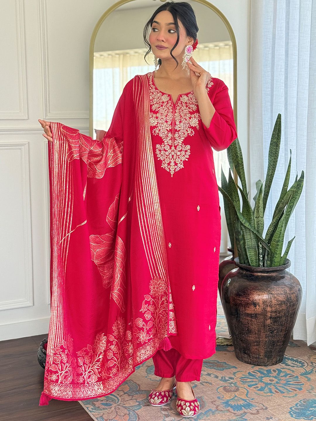 Brand Hill Women Ethnic Motifs Embroidered Thread Work Kurta Set