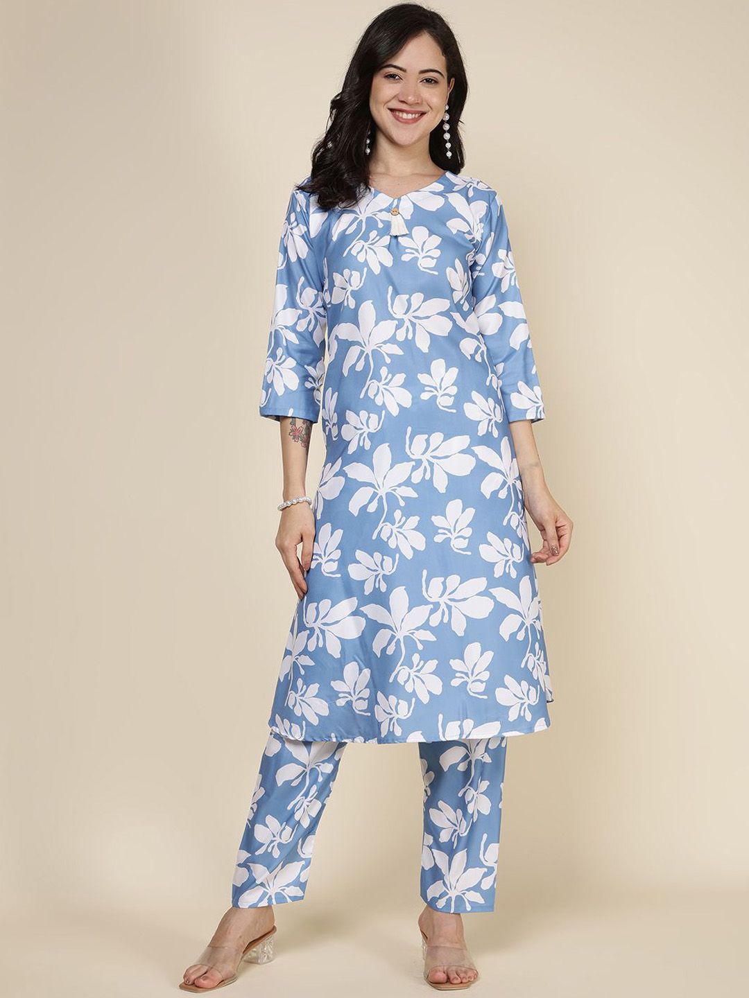 Meena Bazaar Women Floral Printed Regular Kurta with Trousers